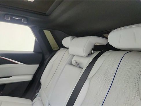 Used 2025 Cadillac Lyriq Sport image 30