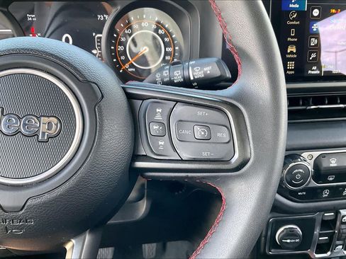 Used 2024 Jeep Wrangler Unlimited Rubicon image 22