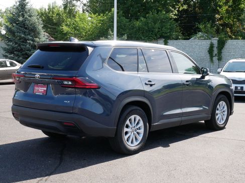 Used 2025 Toyota Grand Highlander AWD image 7