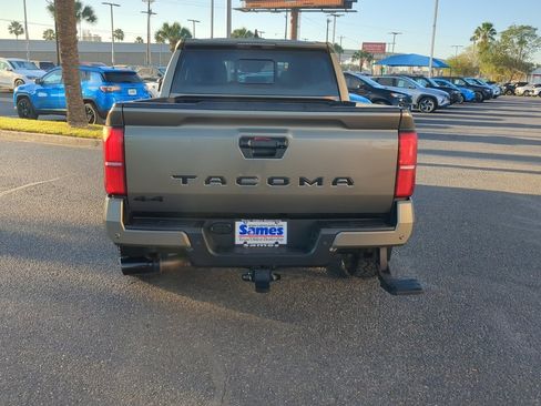 Used 2024 Toyota Tacoma TRD Sport image 5