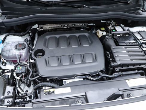 New 2026 Volkswagen Tiguan SE R-Line image 28