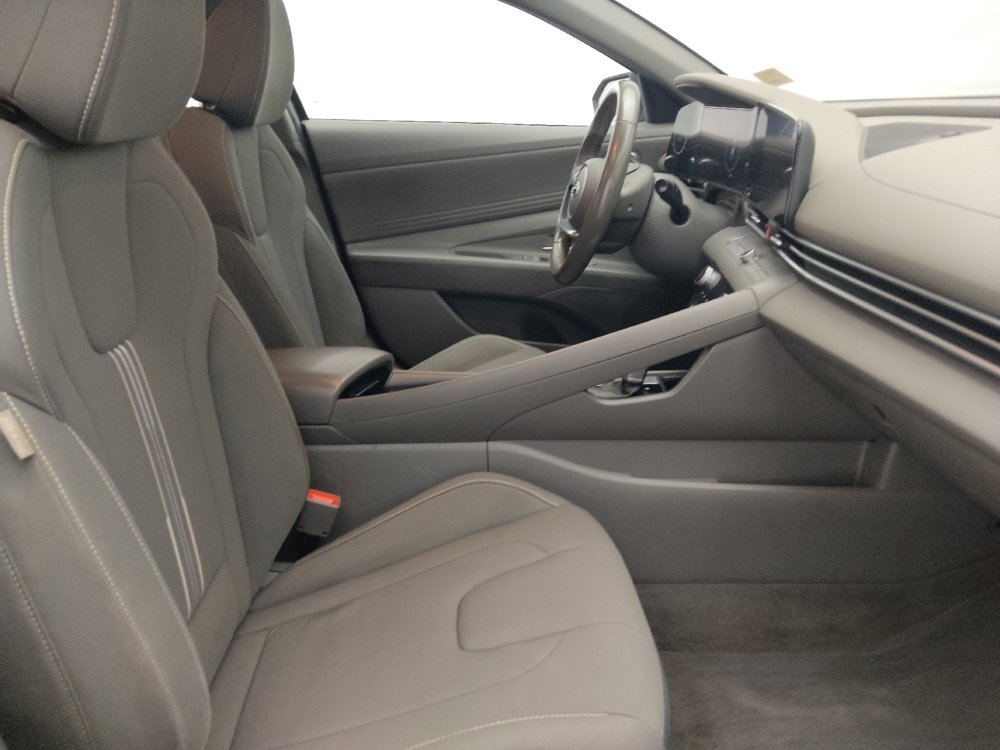 Used 2023 Hyundai Elantra SEL w/ Convenience Package FWD image 21
