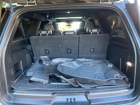 Used 2019 Lincoln Navigator L Reserve w/ Cargo Package image 3