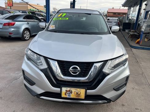 Used 2017 Nissan Rogue S FWD image 3