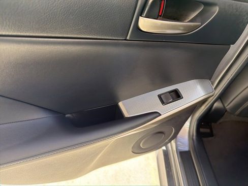 Used 2018 Lexus IS 300 image 19