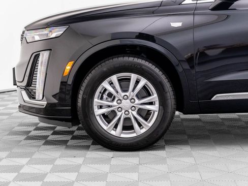 New 2025 Cadillac XT6 Luxury image 26