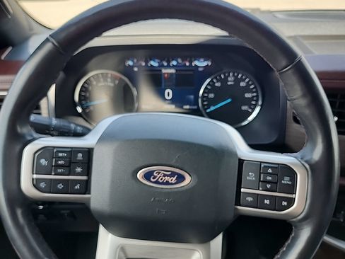 Used 2024 Ford Expedition Max Limited AWD/4WD image 16