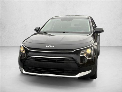 Used 2024 Kia Niro LX image 6