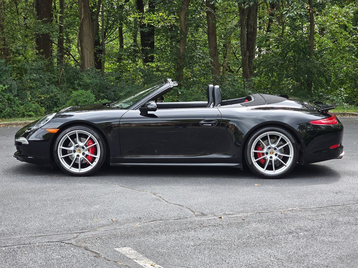 Used 2015 Porsche 911 Carrera 4S AWD/4WD image 3
