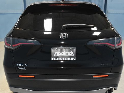 Used 2025 Honda HR-V Sport image 27