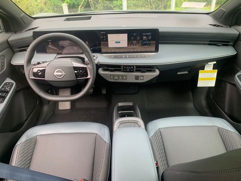 New 2026 Nissan Leaf Platinum+ FWD image 12