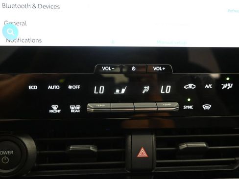Used 2023 Toyota bZ4X AWD image 14