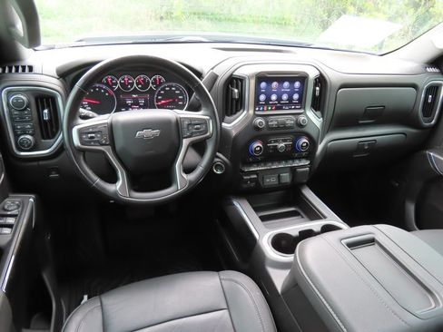Certified 2021 Chevrolet Silverado 1500 LT Trail Boss w/ LT Trail Boss Premium Package AWD/4WD image 4