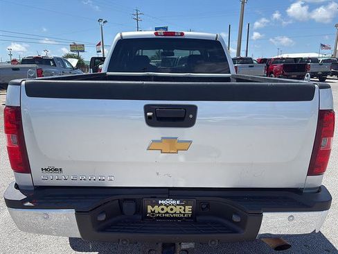 Used 2014 Chevrolet Silverado 2500 LT w/ Custom Sport Truck Package AWD/4WD image 7