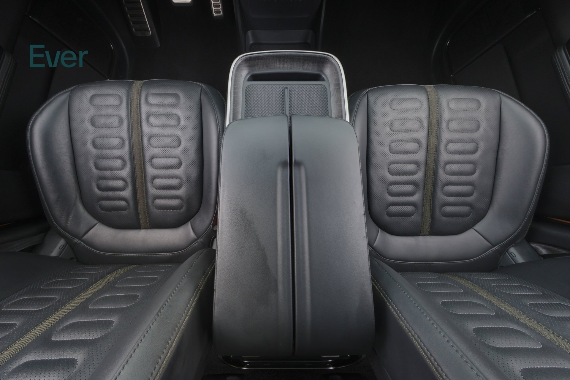 Used 2023 Rivian R1S Adventure Quad AWD/4WD image 29