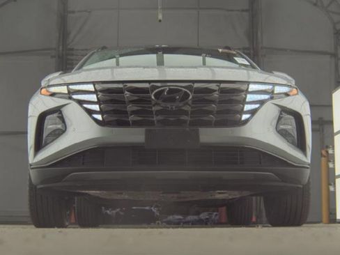Used 2023 Hyundai Tucson Limited w/ Winter Package AWD/4WD image 3