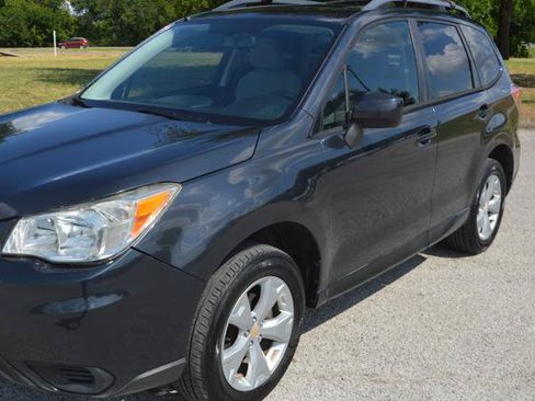 Used 2015 Subaru Forester 2.5i Premium w/ All-Weather Package AWD/4WD image 4