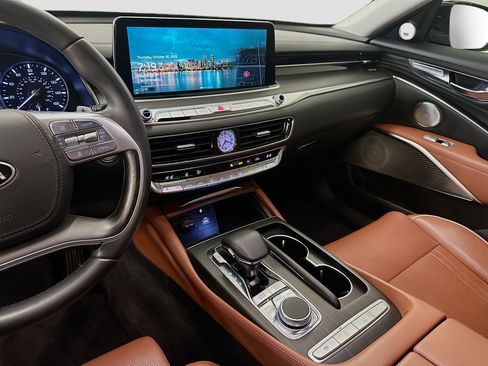 Used 2020 Kia K900 Luxury image 26