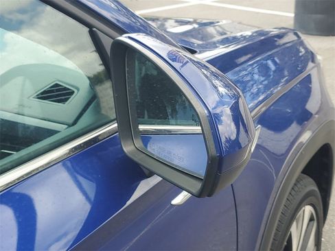 Used 2022 Volkswagen Taos SE image 33