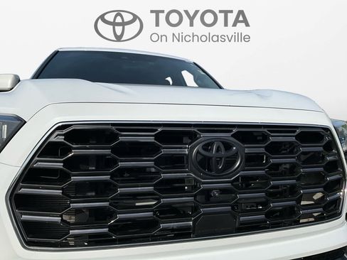 Used 2024 Toyota Sequoia Platinum image 16