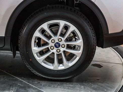 Used 2020 Ford Escape SE image 11