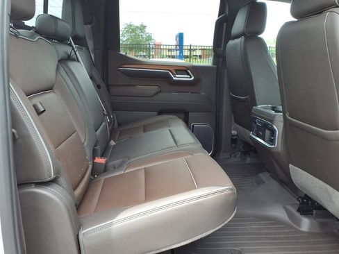 Used 2022 GMC Sierra 1500 Denali RWD image 16