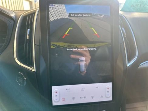 Used 2024 Ford Edge Titanium image 16