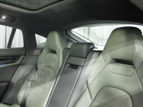 Used 2025 Porsche Panamera 4 image 6