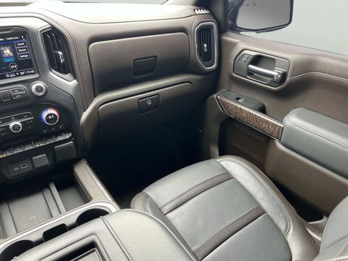 Used 2022 GMC Sierra 1500 Denali w/ Denali Reserve Package image 11