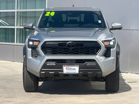 Used 2024 Toyota Tacoma TRD Off-Road w/ TRD Off Road Premium Package AWD/4WD image 6