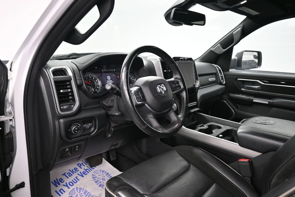 Used 2020 RAM 1500 Laramie w/ Sport Appearance Package AWD/4WD image 18