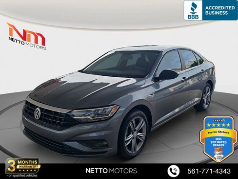 Used 2019 Volkswagen Jetta R-Line image 1