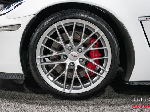 Used 2013 Chevrolet Corvette Grand Sport w/ 2LT Preferred Equipment Group RWD image 9