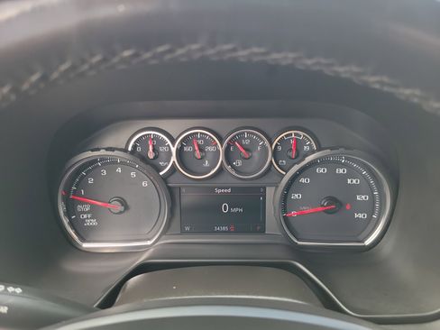 Used 2021 Chevrolet Suburban LT image 27