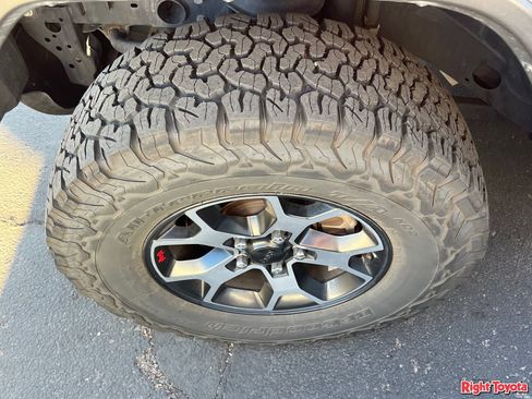 Used 2021 Jeep Wrangler Rubicon AWD/4WD image 7