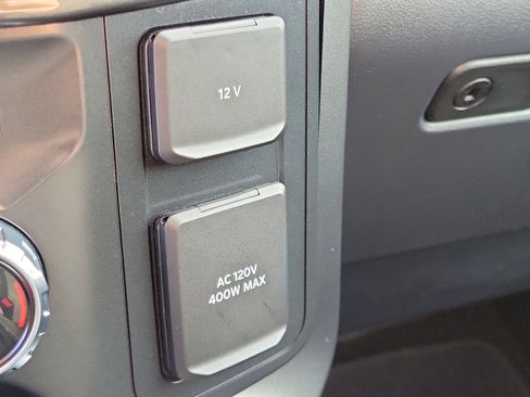 Certified 2022 Ford F150 XLT w/ Equipment Group 302A High image 32