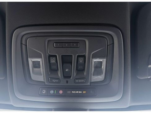 Used 2021 GMC Sierra 1500 AT4 w/ AT4 Premium Package AWD/4WD image 18