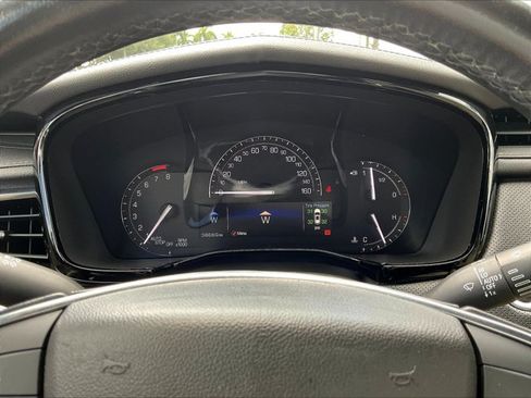 Used 2019 Cadillac XT5 FWD image 18