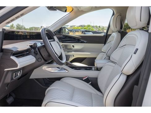 Used 2025 Lincoln Nautilus Black Label AWD/4WD image 15