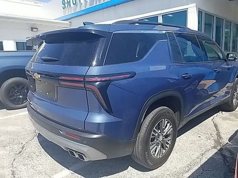 Certified 2025 Chevrolet Traverse LT w/ Driver Confidence Package AWD/4WD image 25