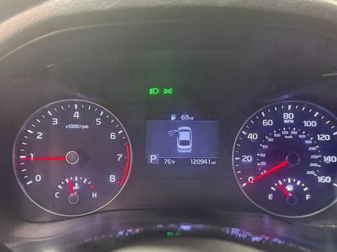 Used 2019 Kia Forte LXS image 17