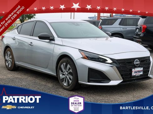 Used 2024 Nissan Altima 2.5 S FWD image 1