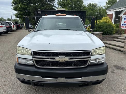 Used 2006 Chevrolet Silverado 3500 2WD Regular Cab image 12