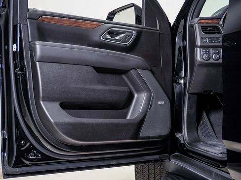 Used 2023 Chevrolet Tahoe High Country w/ Advanced Technology Package image 28