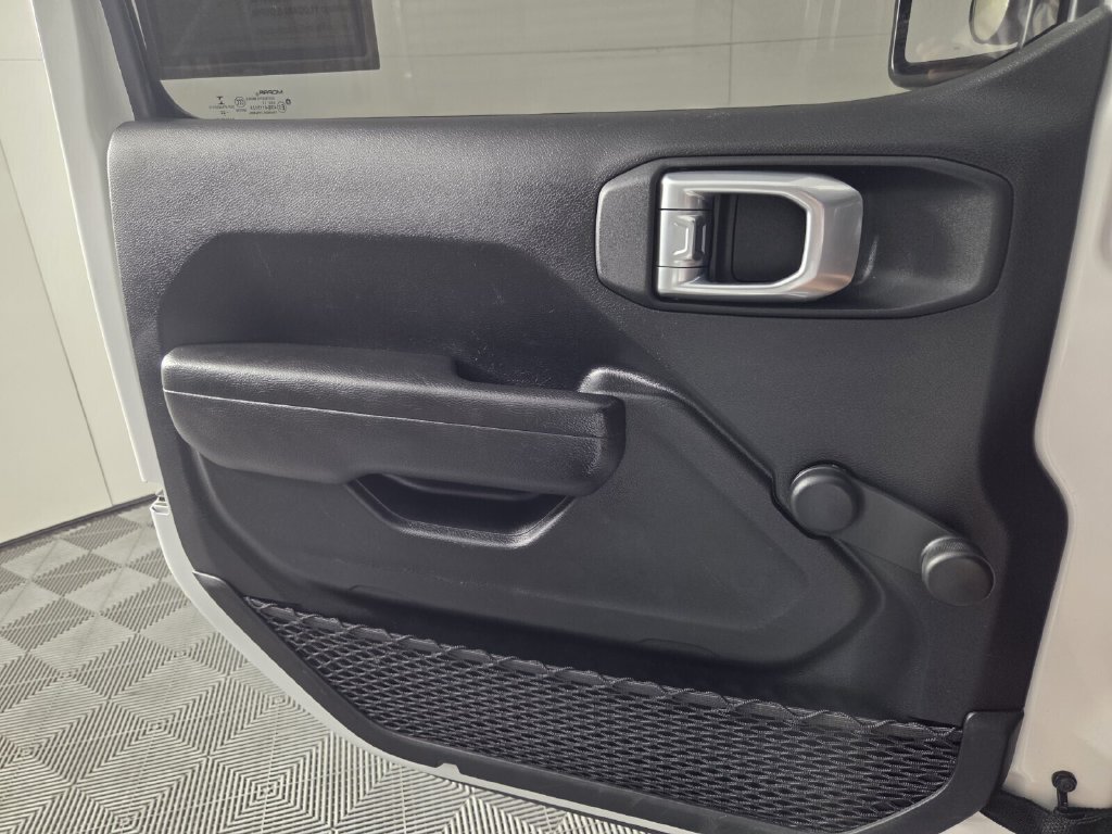 Used 2022 Jeep Wrangler Sport AWD/4WD image 23