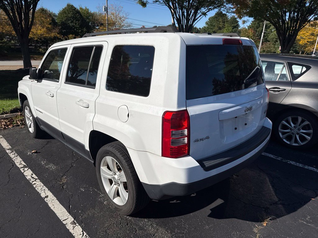 Used 2016 Jeep Patriot Latitude AWD/4WD image 6