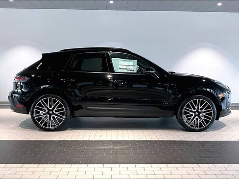 New 2026 Porsche Macan AWD/4WD image 8