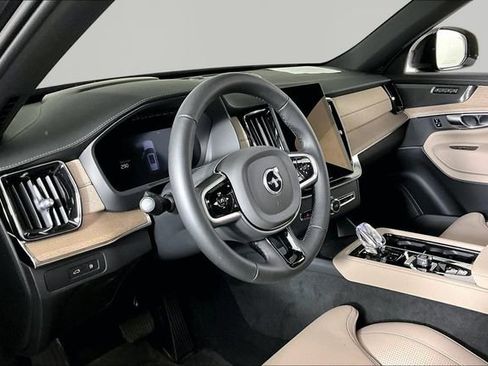 Used 2026 Volvo XC90 T8 Ultra w/ Protection Package AWD/4WD image 13
