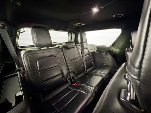Used 2019 Lincoln Navigator L Reserve image 25