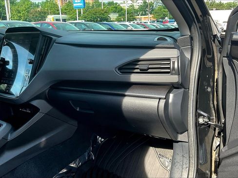 Used 2024 Subaru Crosstrek 2.5i Limited w/ Crosstrek Mirror Package AWD/4WD image 16